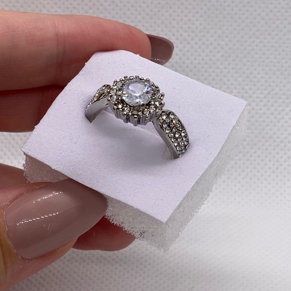 New Beautiful Sterling Silver 925 Engagement Wedding Promise Ring - Picture 8 of 8